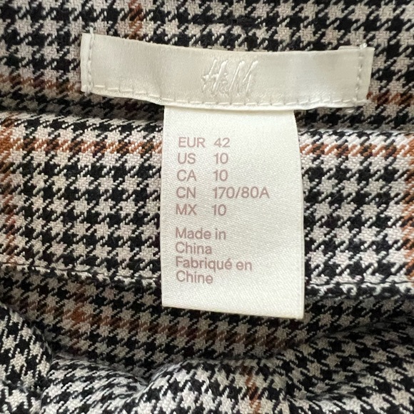 H&M Pencil Skirt with Tie Belt at Waist - Picture 4 of 4